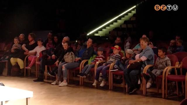 Gyermeknapi forgatag - Bábszínházzal, tehetségek seregszemléjével várta a családokat az AGORA