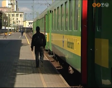 Szombaton ingyen vonatozhatnak az autósok Szombaton ingyen vonatozhatnak az autósok