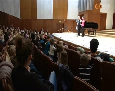 Zenei beavat� kicsiknek