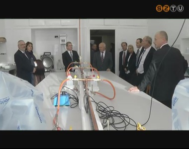 Korszerű műszerekkel, számítástechnikai eszközökkel gazdagodott a Savaria Egyetemi Központ Korszerű műszerekkel, számítástechnikai eszközökkel gazdagodott a Savaria Egyetemi Központ