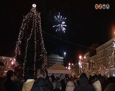 T�nccal, zen�vel b�cs�ztak 2014-t�l a szombathelyiek a F� t�ren