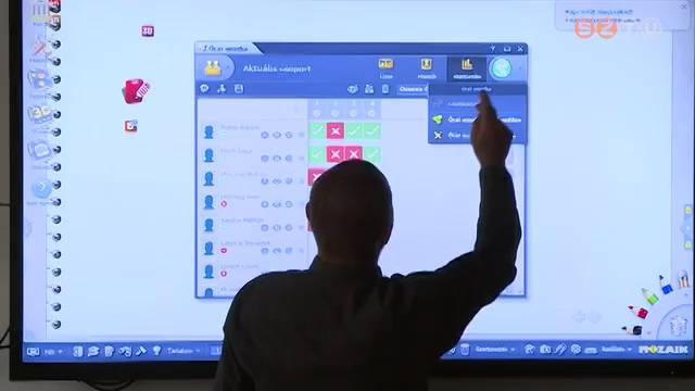 A Premontrei Gimn�zium Z oszt�ly�ban mindennapos a digit�lis oktat�s