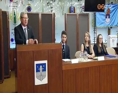 �j di�kpolg�rmestereket v�lasztottak