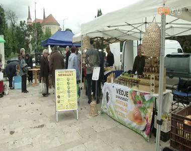 Különleges piacnapot tartottak csütörtökön az MMIK előtti téren Különleges piacnapot tartottak csütörtökön az MMIK előtti téren