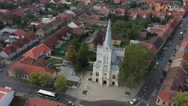 Sorra nyitnak a templomok Sorra nyitnak a templomok