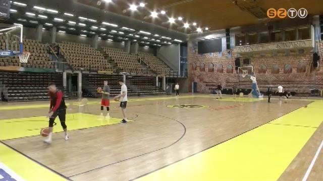 Zsinórban negyedik bajnoki döntőjére készül a címvédő FALCO KC Szombathely Zsinórban negyedik bajnoki döntőjére készül a címvédő FALCO KC Szombathely