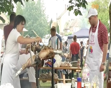 Pusztacs�i Malacfesztiv�l