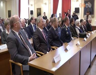 Megeml�kez�s �s kit�ntet�si �nneps�g