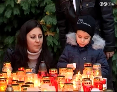 Több tízezren látogattak ki a szombathelyi temetőkbe Több tízezren látogattak ki a szombathelyi temetőkbe