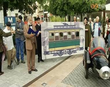Begördült a Fő térre a villamos Begördült a Fő térre a villamos