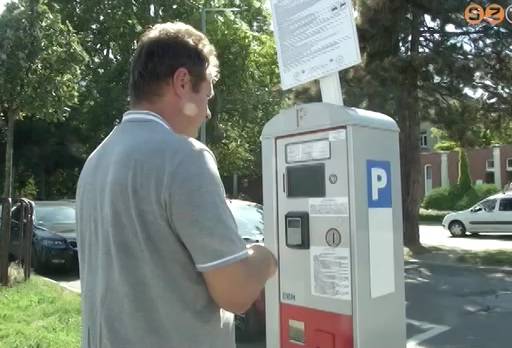Új parkolóautomatákat szereltek fel a kórház közelében Új parkolóautomatákat szereltek fel a kórház közelében