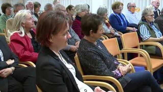 Dupla kötetbemutatót tartottak a Berzsenyi Dániel Könyvtárban Dupla kötetbemutatót tartottak a Berzsenyi Dániel Könyvtárban