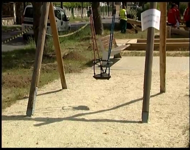 Ker�t�s k�sz�l az Alkot�s utcai j�tsz�t�r k�r�l