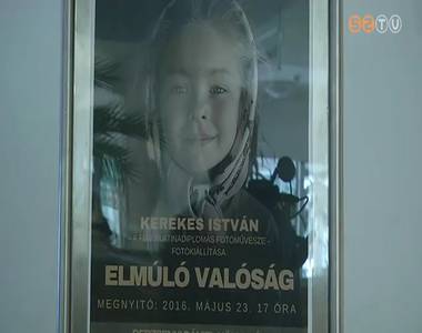 Fot�ki�ll�t�s a Berzsenyi-k�nyvt�rban