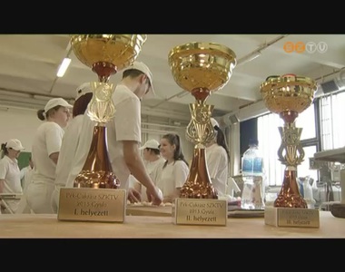 Szombathelyi di�kok lettek az �v kiv�l� p�k-cukr�szai a Szakma Kiv�l� Tanul�ja Orsz�gos Versenyen