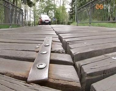 Lez�rj�k a Liget utcai Arany-patak hidat