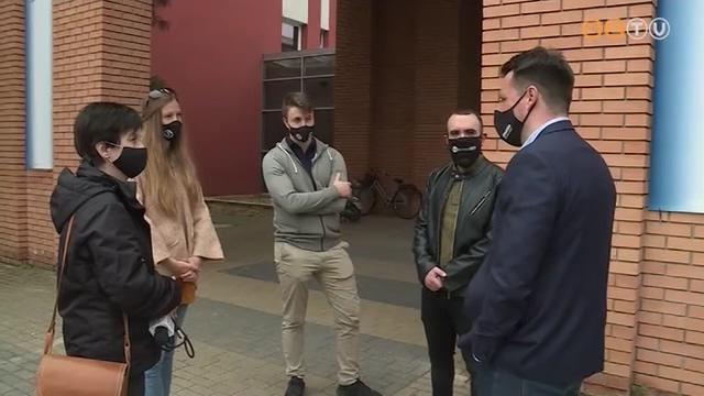 Diktancsad - pszicholgus s mentortanr is segti a hallgatkat a zkkenmentes tanulsban