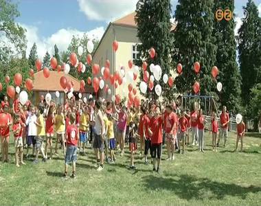 Megérkeztek a gyerekek a nardai táborba Megérkeztek a gyerekek a nardai táborba