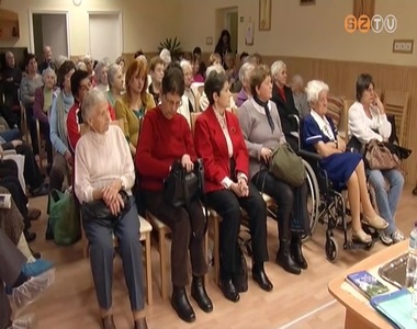 Irodalmi k�v�h�zba v�rt�k az id�seket a Magyar Kult�ra Napj�n