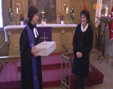 Aj�nd�kcsomagot kapott az Aranyh�d a Rem�nyik-iskol�sokt�l