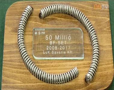 Leg�rd�lt az 50 milliomodik �vrug� k�szlet is az LUK Savaria Kft. gy�rt�sorair�l