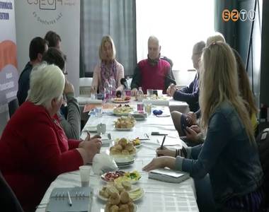 Felfriss�tett civil programok