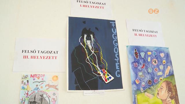 Veszélyes internet - Plakáton és versben jelenítették meg a témát iskolások Veszélyes internet - Plakáton és versben jelenítették meg a témát iskolások
