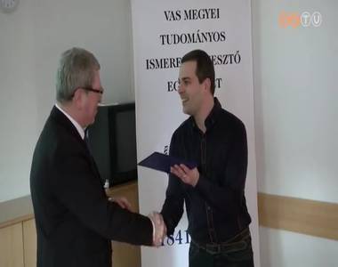Tiszteletbeli tagja lett a F�rfi Eg�szs�gklubnak a polg�rmester