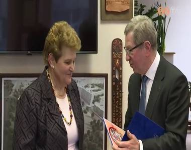 Nyugdíjba vonuló háziorvost köszöntött a polgármester Nyugdíjba vonuló háziorvost köszöntött a polgármester