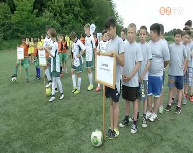 Focip�ly�n az �llami gondozott gyerekek