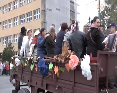 Szüreti mulatság Szőllősben Szüreti mulatság Szőllősben