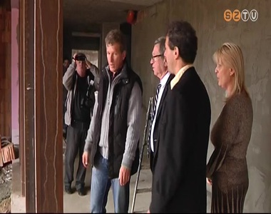 A munka fel�hez �rkeztek a J�t�ksziget �voda fel�j�t�sa sor�n