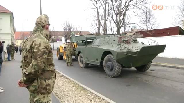 Elszállították a katonai járműveket az Aréna utcából Elszállították a katonai járműveket az Aréna utcából