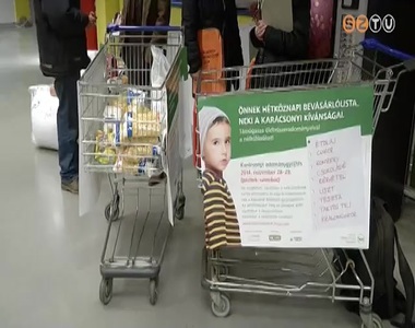 R�szorul� csal�dok sz�m�ra gy�jt adom�nyokat az �lelmiszerbank Egyes�let