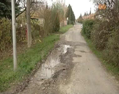 Fejleszt�sek K�monban