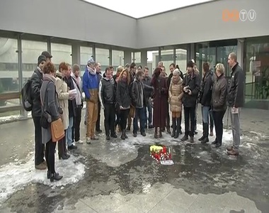 A p�rizsi trag�di�ra eml�keztek a helyi sajt� k�pvisel�i