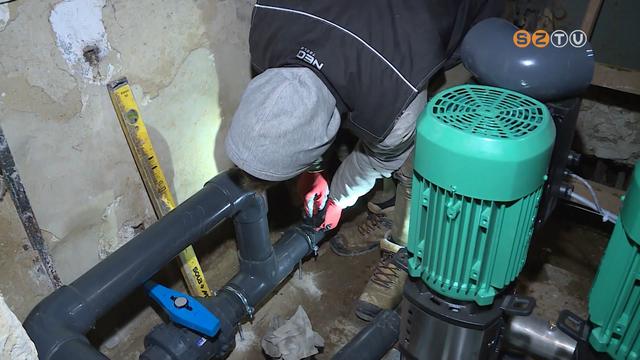 Átmeneti vízhiány - szivattyú csere miatt akadozik a szolgáltatás a 14 emeletes felsőbb szintjein Átmeneti vízhiány - szivattyú csere miatt akadozik a szolgáltatás a 14 emeletes felsőbb szintjein