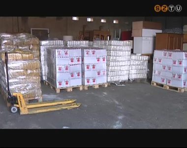 R�szorul� csal�dok juthatnak �lelmiszerhez az Egyh�zmegyei Karit�sz k�zrem�k�d�s�vel