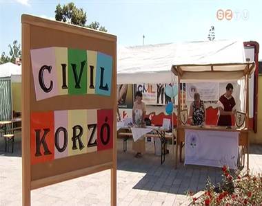 Mintegy f�lsz�z civil szervezet vesz r�szt az idei karnev�lon