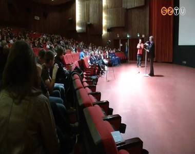 A b�n �s roml�s �tja