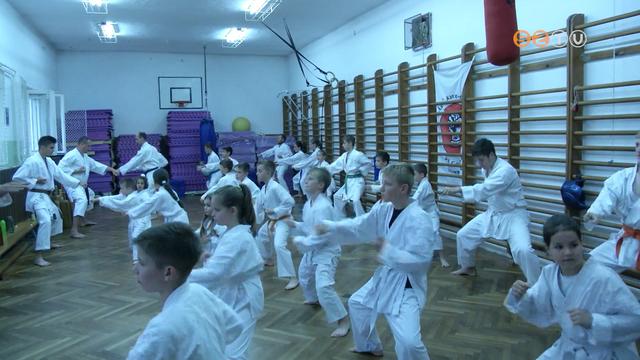 Kiválóan szerepelt a Leo Sportegyesület a lengyelországi nemzetközi karate versenyen Kiválóan szerepelt a Leo Sportegyesület a lengyelországi nemzetközi karate versenyen