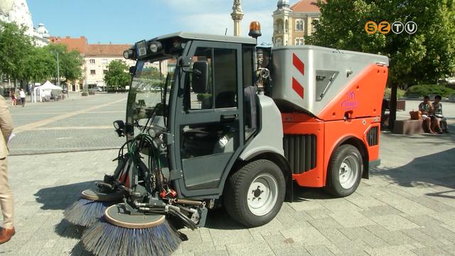 Új seprőgéppel bővült a SZOVA járműflottája Új seprőgéppel bővült a SZOVA járműflottája