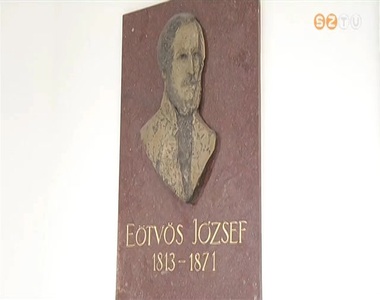 Emléktáblát avattak Eötvös József tiszteletére a Reményik Iskolában Emléktáblát avattak Eötvös József tiszteletére a Reményik Iskolában