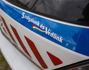 A rend�r�knek kellett elvinni a Rohonci �ti h�zban �r�k �ta �rj�ng� fiatalembert