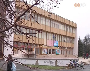 MMIK - T�rsash�z az Ady t�ren