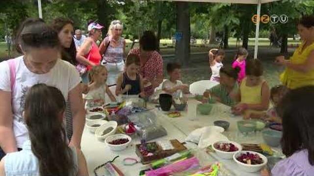 60. sz&uuml;let&eacute;snapj&aacute;t &uuml;nnepli id&eacute;n a KRESZ park