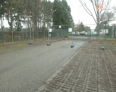 Parkolás a műjégpályánál Parkolás a műjégpályánál