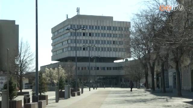 Hat�rozatlan id�re meghosszabb�totta a korm�ny a kij�r�si korl�toz�st