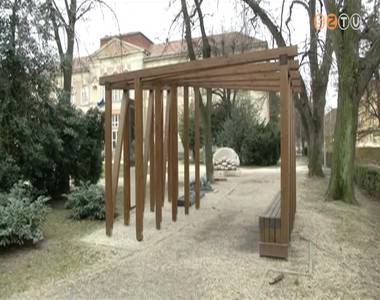 Szent Mártonhoz kapcsolódó műalkotások a Savaria Múzeum parkjában Szent Mártonhoz kapcsolódó műalkotások a Savaria Múzeum parkjában