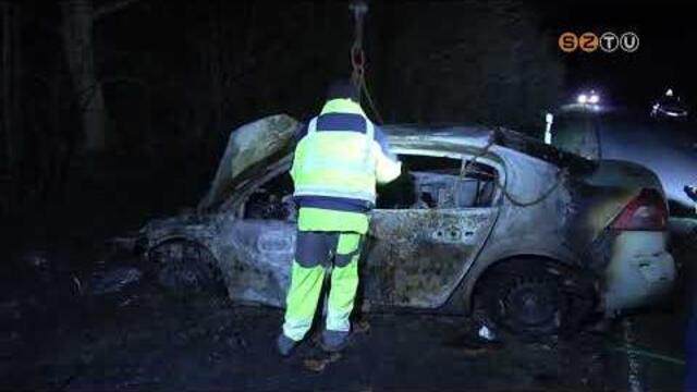 Meghalt egy motoros, miut�n �zzel �s egy aut�val �tk�z�tt R�bah�dv�g k�zel�ben